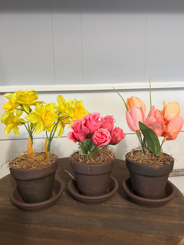 Country Spring Flower Pot with Daffodils, Tulips or Mini Rose
